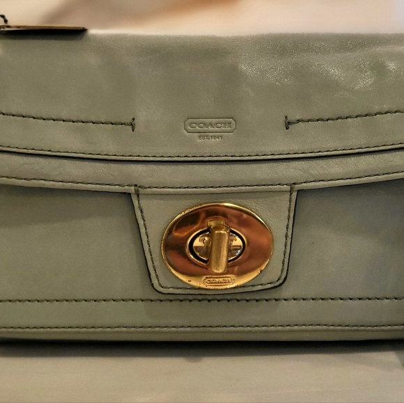 Coach Hampton Lindsay Leather Clutch - Picture 3 of 8